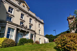 4, Crown Hill, Main Street, Grange-over-sands LA11 6AB