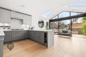 35, Revelstoke Road, London SW18 5NJ