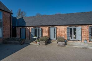 2, Charlecote Barns, Stratford Road, Warwick CV35 9ES