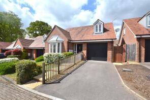 46, Vaughan Close, Hartley Wintney, Hook RG27 8EB