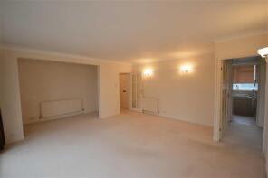 26, Brynfield Court, Langland, Swansea SA3 4TF