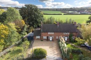 1, Brock Hill Cottages, Bracknell Road, Warfield, Bracknell RG42 6LJ