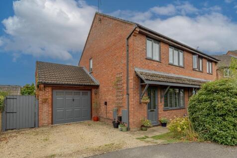 Niebull Close, Malmesbury, SN16