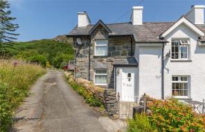1, Bryn Llys, A5t Capel Curig, Betws-y-coed LL24 0EF