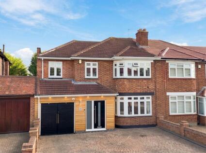 Lodge Avenue, Romford, RM2
