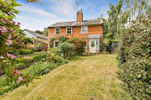 2, Tomline Cottages, Pin Mill Road, Chelmondiston IP9 1JG