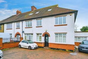 Flat 4, 2, St Albans Road East, Hatfield AL10 0HE