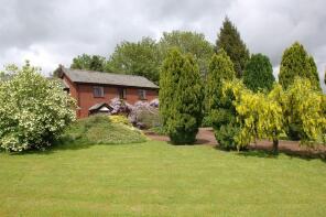 Sunnyside, C1083 The Vernalls To Lower Bearwood, Leominster HR6 9ED