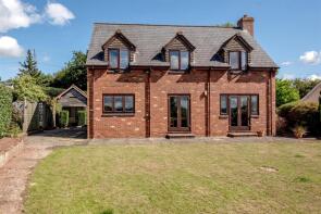 Cobb, Red Hill, West Monkton, Taunton TA2 8QX