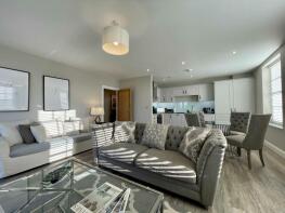 Flat 1, Meadow Bank, Windrush Heights, Windrush OX18 4DJ