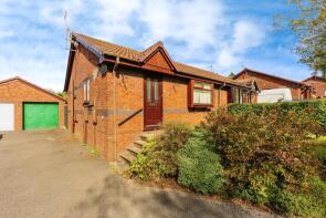 4, Heyside Close, Carrbrook, Stalybridge SK15 3LZ