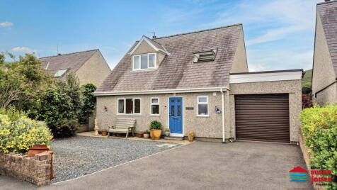 Bro Gwylwyr, Nefyn, LL53