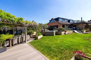 28, Wessex Drive, Cheltenham GL52 5AU