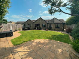 2, The Lees, Doncaster Road, Ardsley, Barnsley S71 5HJ