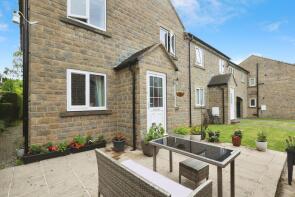 8, Fardew Court, Bingley BD16 4BJ