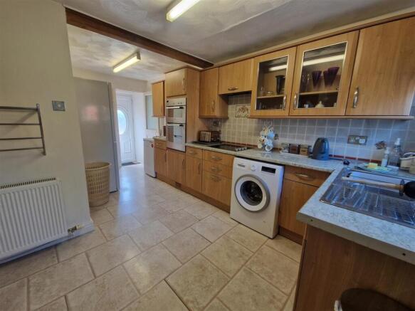 KITCHEN DINER