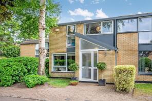 19, Holme Chase, Weybridge KT13 0BZ