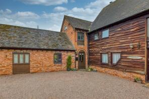 2, Cross Lane Barns, Cruisehill Lane, Redditch B97 5TR