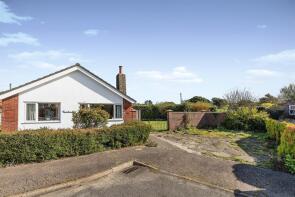 6, Pine Walk, Weybourne NR25 7HJ