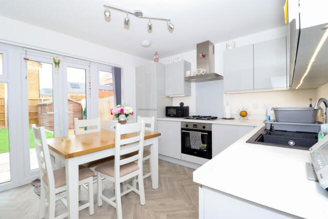 Kitchen diner
