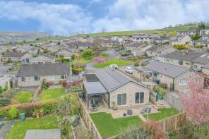 18, Ings Drive, Low Bradley, Keighley BD20 9EL