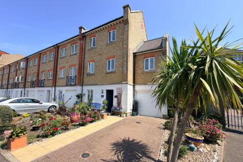 The Piazza, Eastbourne, BN23 5TG
