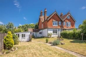 4, Crossways Cottages, Camberlot Road, Hailsham BN27 3QG