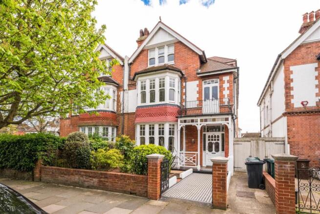 105 Pembroke Crescent -34.jpg
