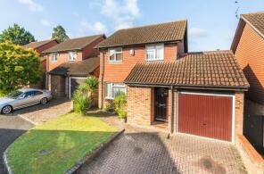 3, Alloway Close, Woking GU21 3HY