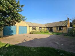 11 The Holly Tree, Byfords Close, Gloucester GL19 3SA