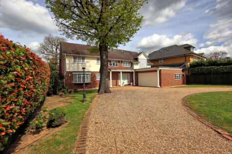 Ernest Road, Emerson Park, RM11