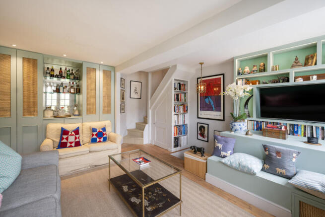 Private Realtor-23 Royal Crescent Mews-18_Lo
