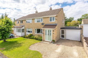 2, Oakleaze, Malmesbury SN16 9RD