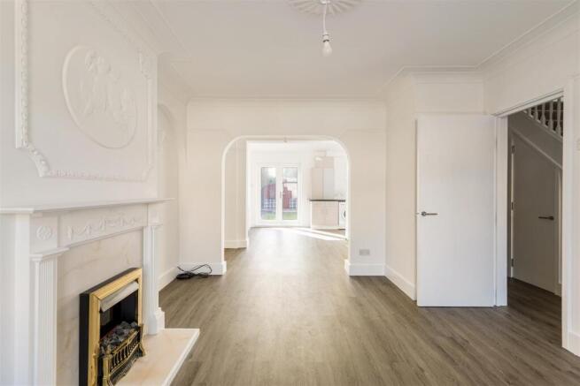 Connington Gardens, E4