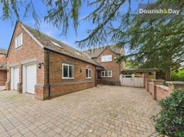 1, Oak Tree Gardens, Stafford ST18 9NX