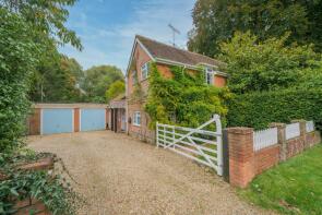 2, Coote Cottages, High Street, Fordingbridge SP6 3ES