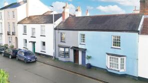 8a Carisbrook, South Street, Barnstaple EX32 9DT