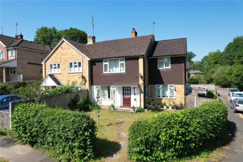 Kiln Lane, Lower Bourne, Farnham, Surrey, GU10