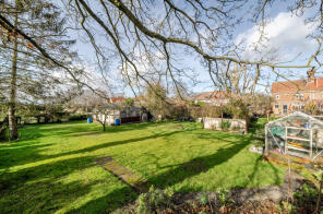 98, Woodside Green, Bishop's Stortford CM22 7UJ