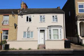 Flat B, 18, Alexandra Road, Bedford MK40 1JA