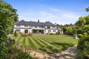 4, Holtwood Road, Oxshott, Leatherhead KT22 0QJ