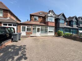 39, Radstock Avenue, Birmingham B36 8HD