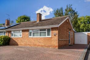 8 Cedars, Uplands Rise, Banbury OX17 1RG