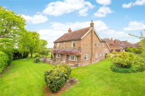 Rosecroft, Bentons Lane, Horsham RH13 8NW