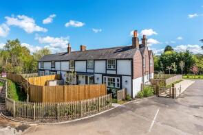 Flat 7, Dukes Court, Horsham Road, Beare Green RH5 4QP