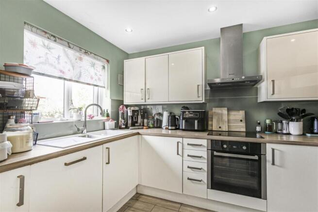Kitchen.JPG