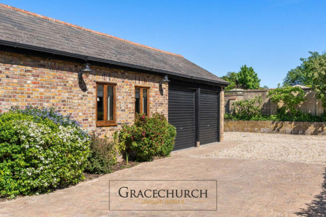 Garage & Driveway