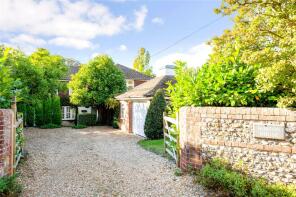 Norton House, Lower Road, East Lavant, Chichester PO18 0AQ