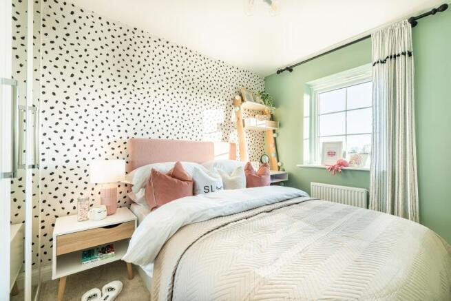 DOUBLE BEDROOM