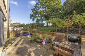 Flat 12, 16 Meadow View Court, The Orpines, Wateringbury, Maidstone ME18 5FA